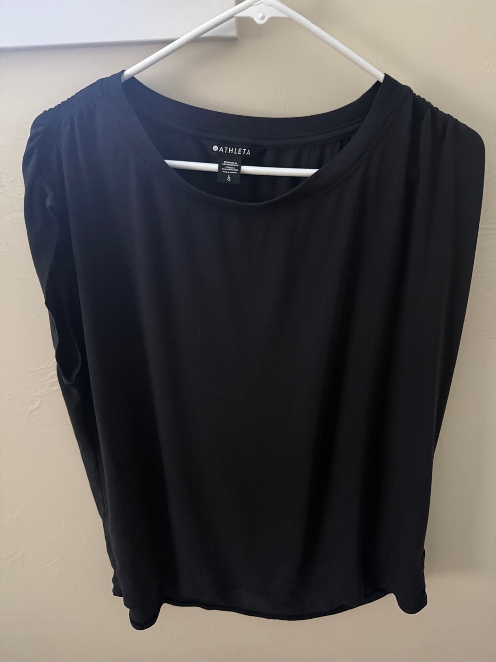 Athleta Black Sleeveless Scoop-Neck Tank